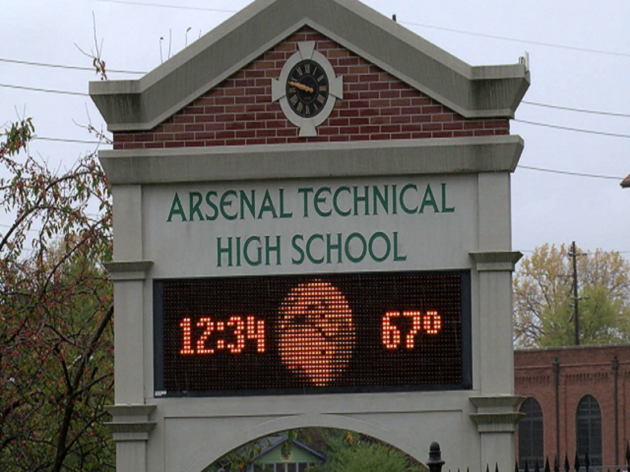 Indy Gas Prices >> Fight video prompts mother to pull daughter out of Arsenal ... Indy Gas Prices >> Fight video prompts mother to pull daughter out of Arsenal ...